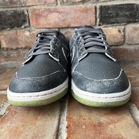 Nike Gray Athletic Shoes with Green Accents main image 7